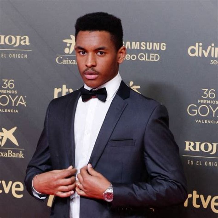 Adam Nourou Wiki, Girlfriend, Age, Height, Parents & Facts