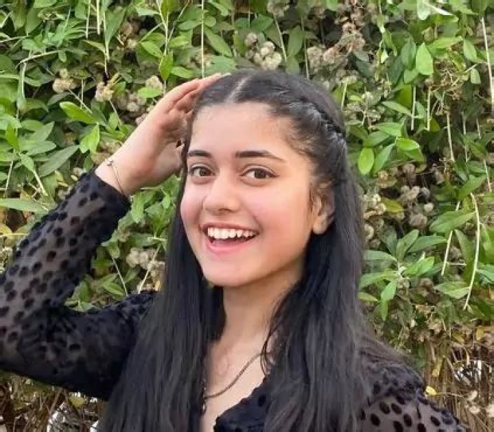 Aishwarya Sharma [Jammu Vlogger] Biography, Sister, Age & More