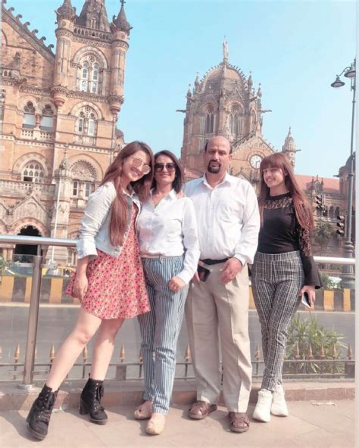 Alisha Panwar Wiki, Biography, Age, Sister, Husband & More