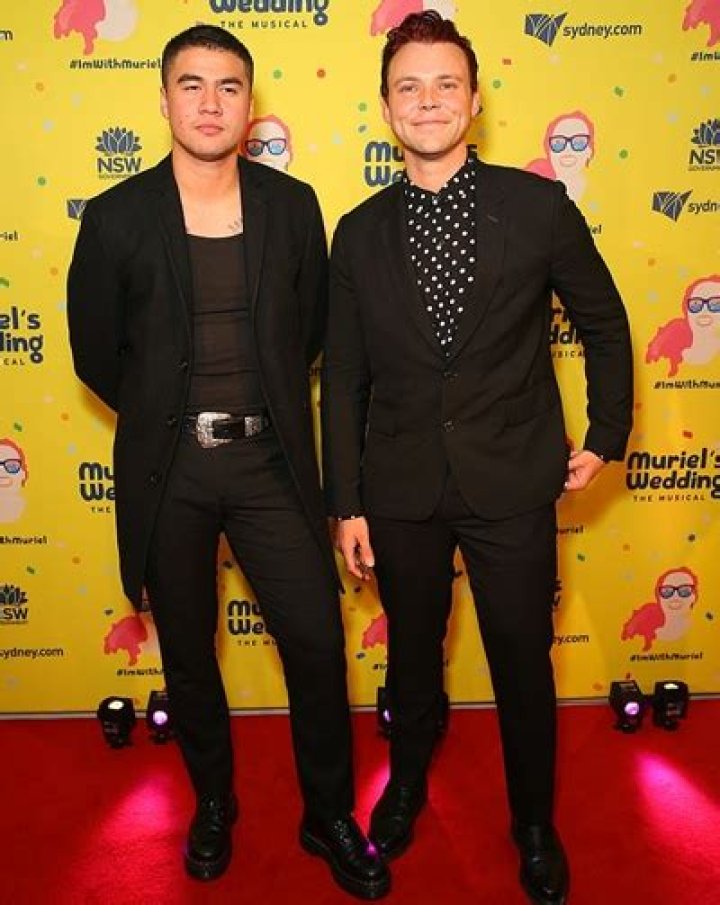 Calum Hood Height Weight Shoe Size Body Measurements Facts Family