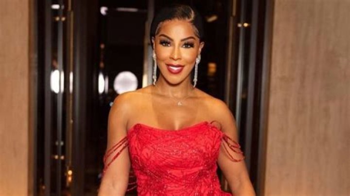 Caroline Brooks Wiki, Age, Net Worth, Husband, Height & More