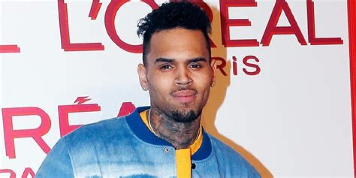 Chris Brown Body Measurements Height Weight Shoe Size Stats