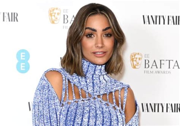 Frankie Bridge in Bathing Suit is "Getting in That Last Bit of Sun" — Celebwell