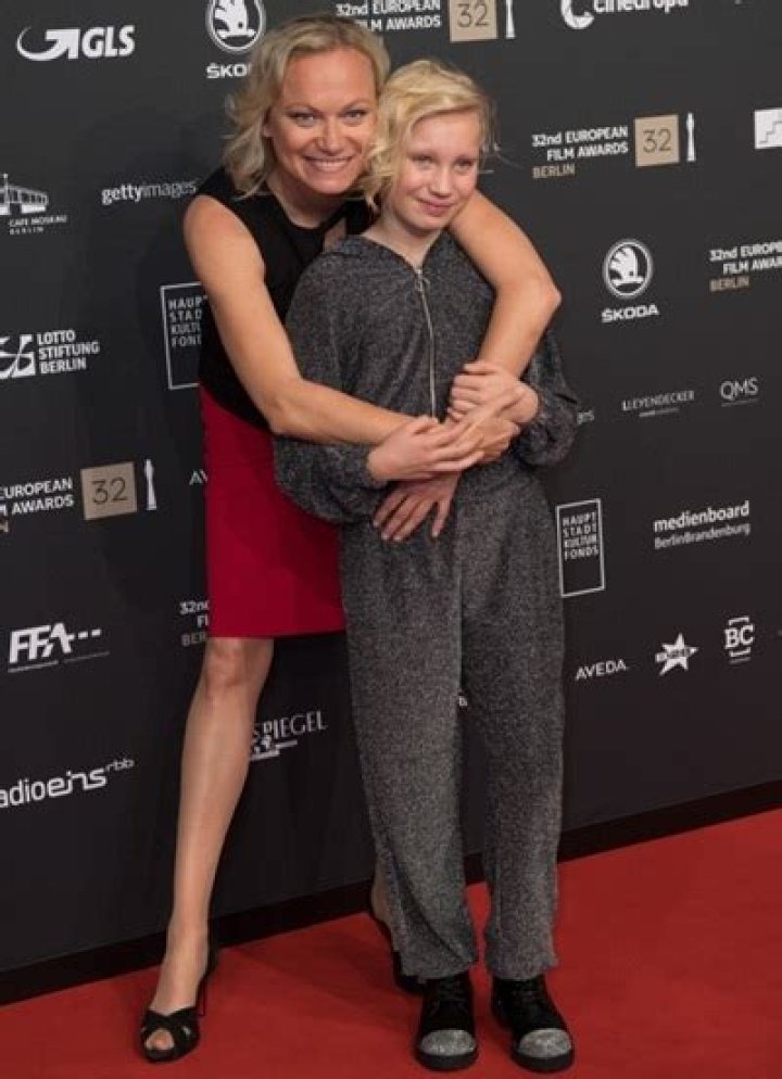 Helena Zengel Height Weight Body Measurements Stats Family