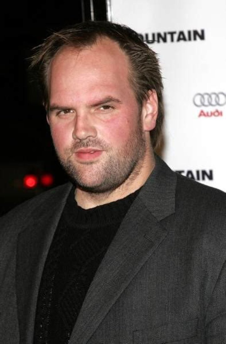 
How Much Money Does Ethan Suplee Make? Latest Income Salary
