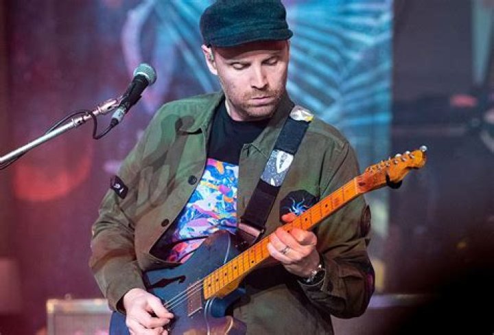 
How Much Money Does Jonny Buckland Make? Latest Income Salary
