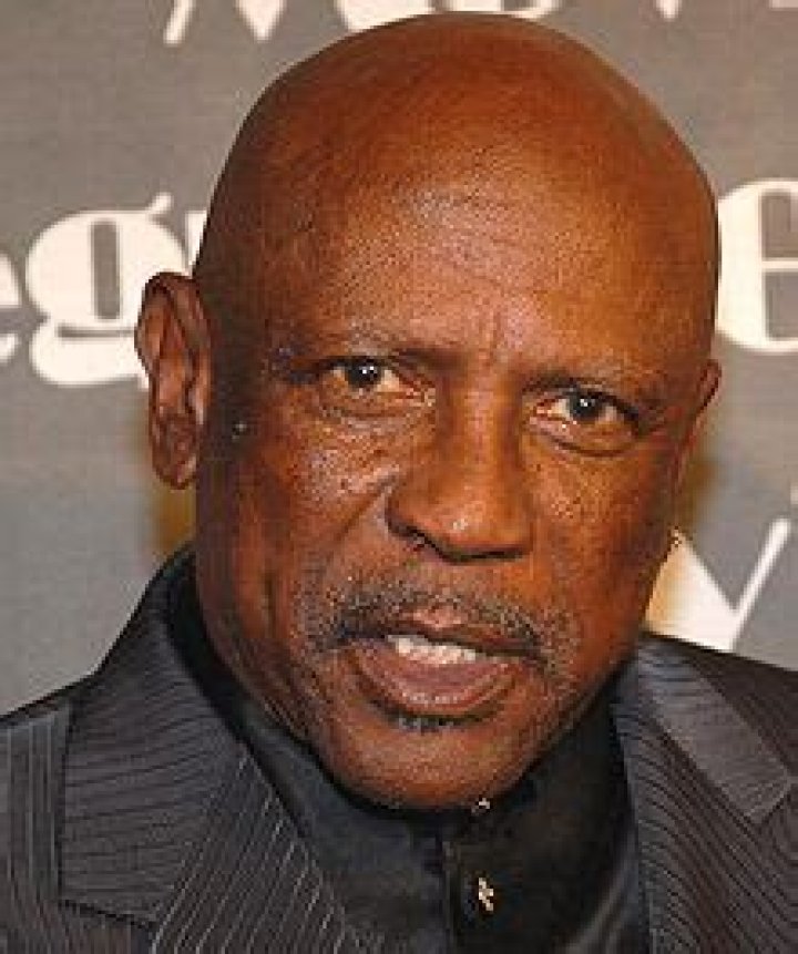 
How Much Money Does Louis Gossett Jr. Make? Latest Income Salary
