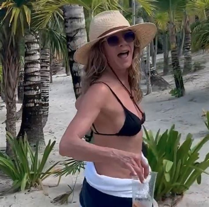 Jen Aniston in Bathing Suit Says "Take Us Back" With Vacation Pics — Celebwell