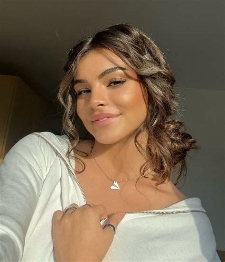 Steph Bohrer იუთუბის მიმოხილვა