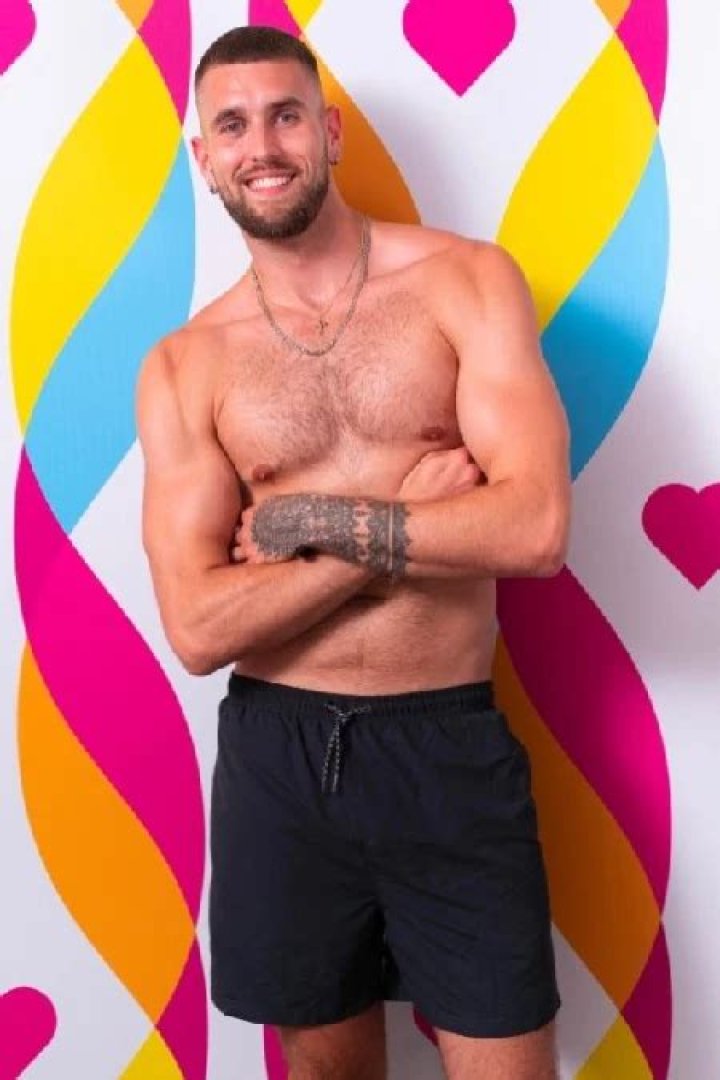 Zachariah Noble Age, Bio, Height, Siblings, Parents, Love Island