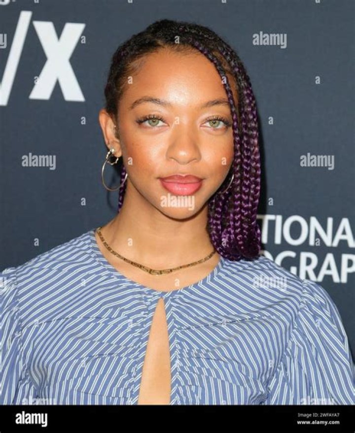 Zolee Griggs Archives - Celebrities: Wiki, Age, Height, Net Worth, Relationship